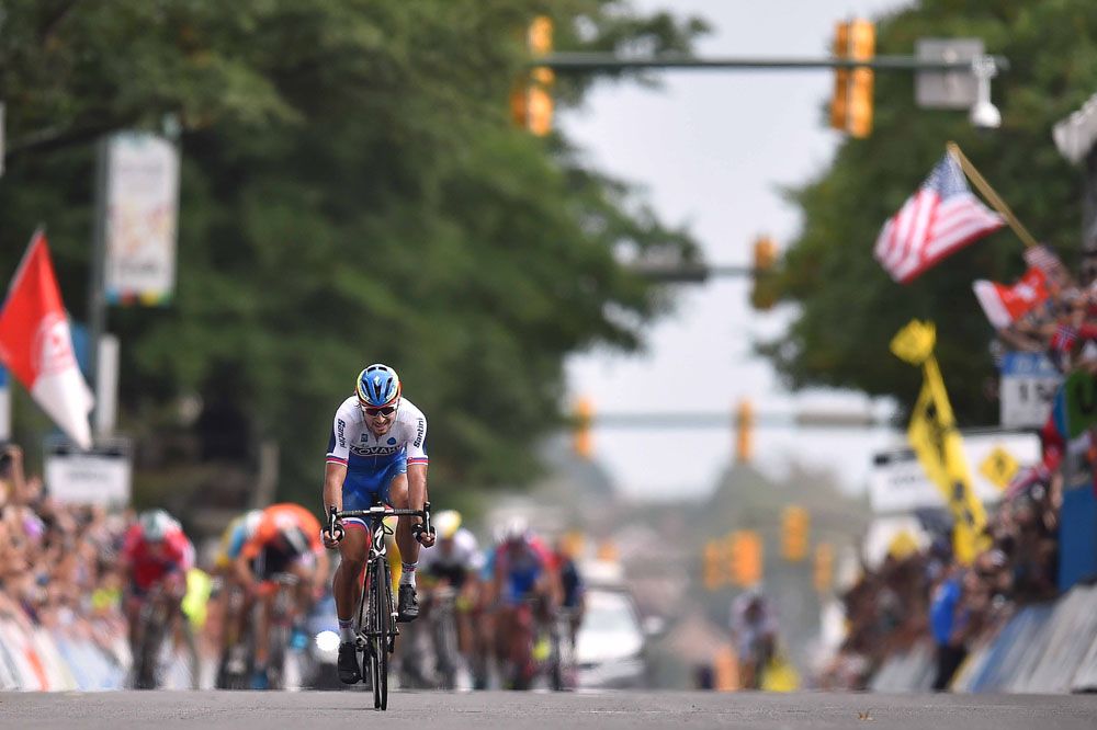 Peter Sagan (Slovakia) held off the chasing peloton to win