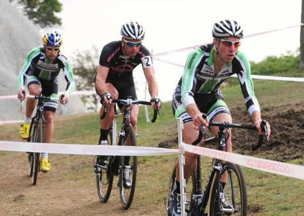 Jeremy Powers (Cannondale/cyclocrossworld.com) leads Jonathan Page (Planet Bike) and teammate Tim Johnson.
