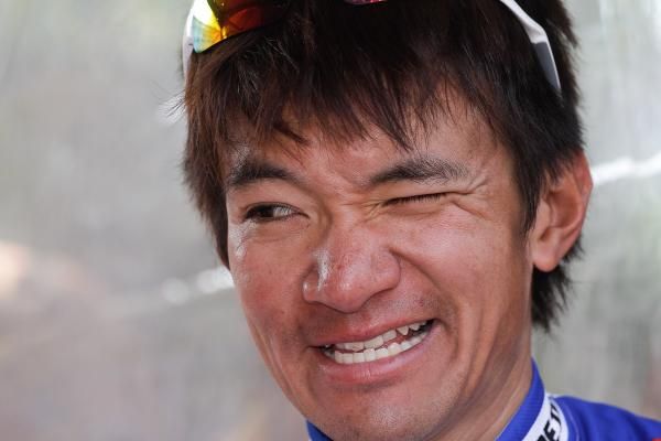 Wong Kam Po looks carefully at the final stage