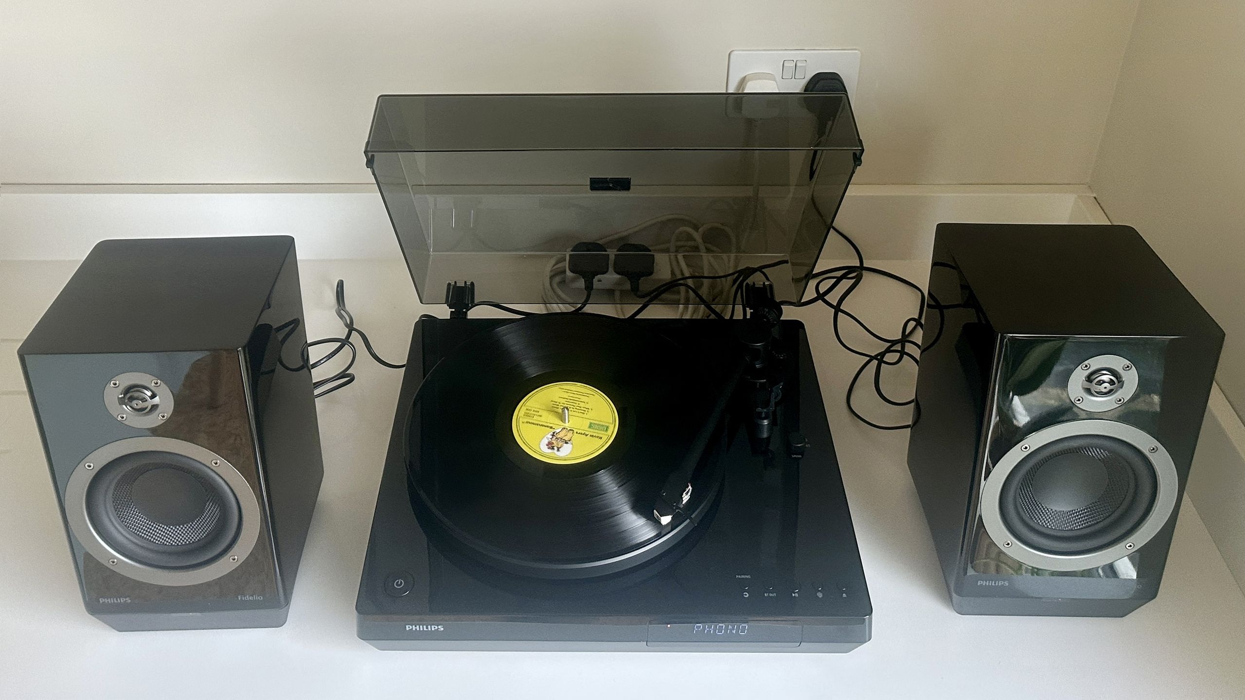 t3.com - Simon Lucas - Philips Fidelio FT1 with FA3 review