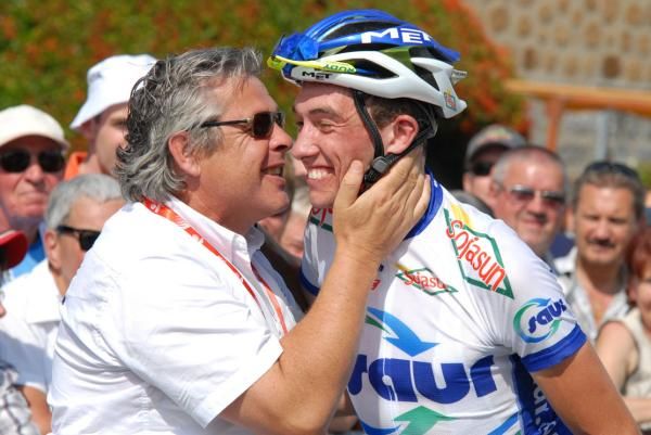 Local hero Anthony Delaplace (Saur-Sojasun) is congratulated after the finish.