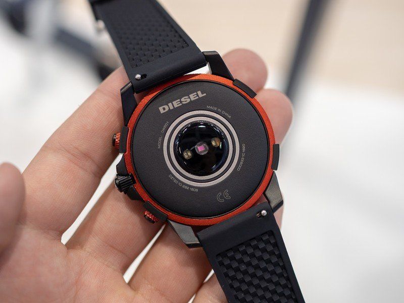 Diesel Full Guard 2.5 smartwatch
