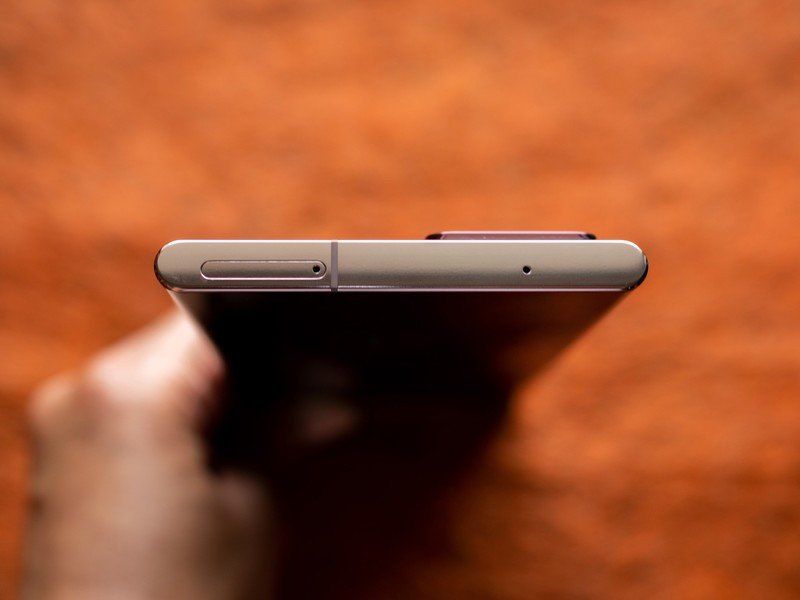 Samsung Galaxy Note 20 Ultra SIM card tray