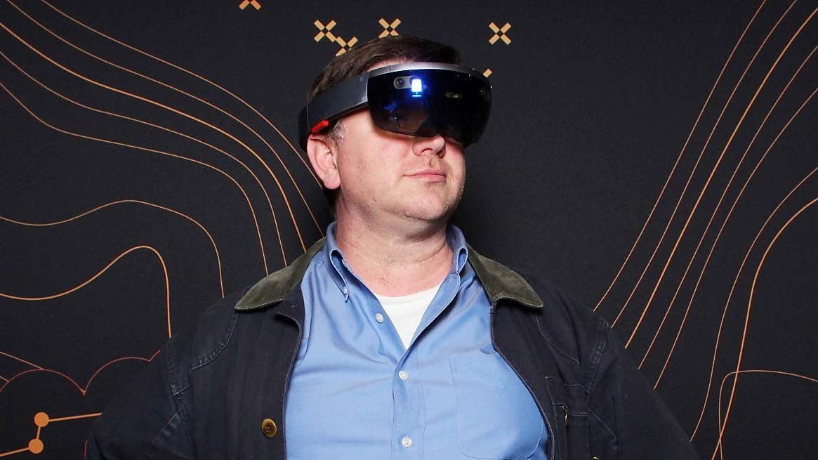Auriculares HoloLens 2 en acción