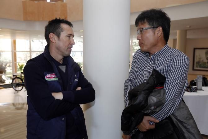 Lampre-Merida manager Brent Copeland chats with Merida's William Jeng during a camp on Mallorca