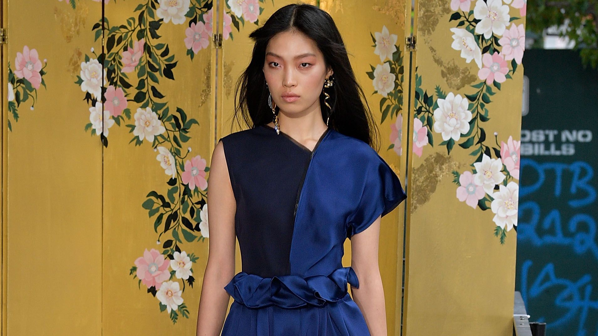 Best Japanese Clothing Brands 13 Japanese Fashion Brands For Women best-japanese-clothing-brands-13-japanese-fashion-brands-for-women