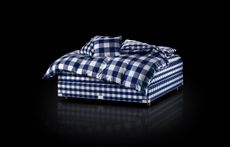 Hästens 2000T bed in blue check