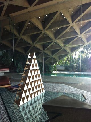 Pyramid model created using kite-like shapes in two tones