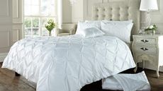 Hachette Pintuck Duvet Cover Set