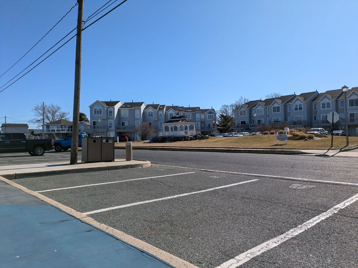 Google Pixel 8a dynamic range sample.