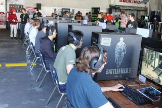 Playing BF3 Team Deathmatch
