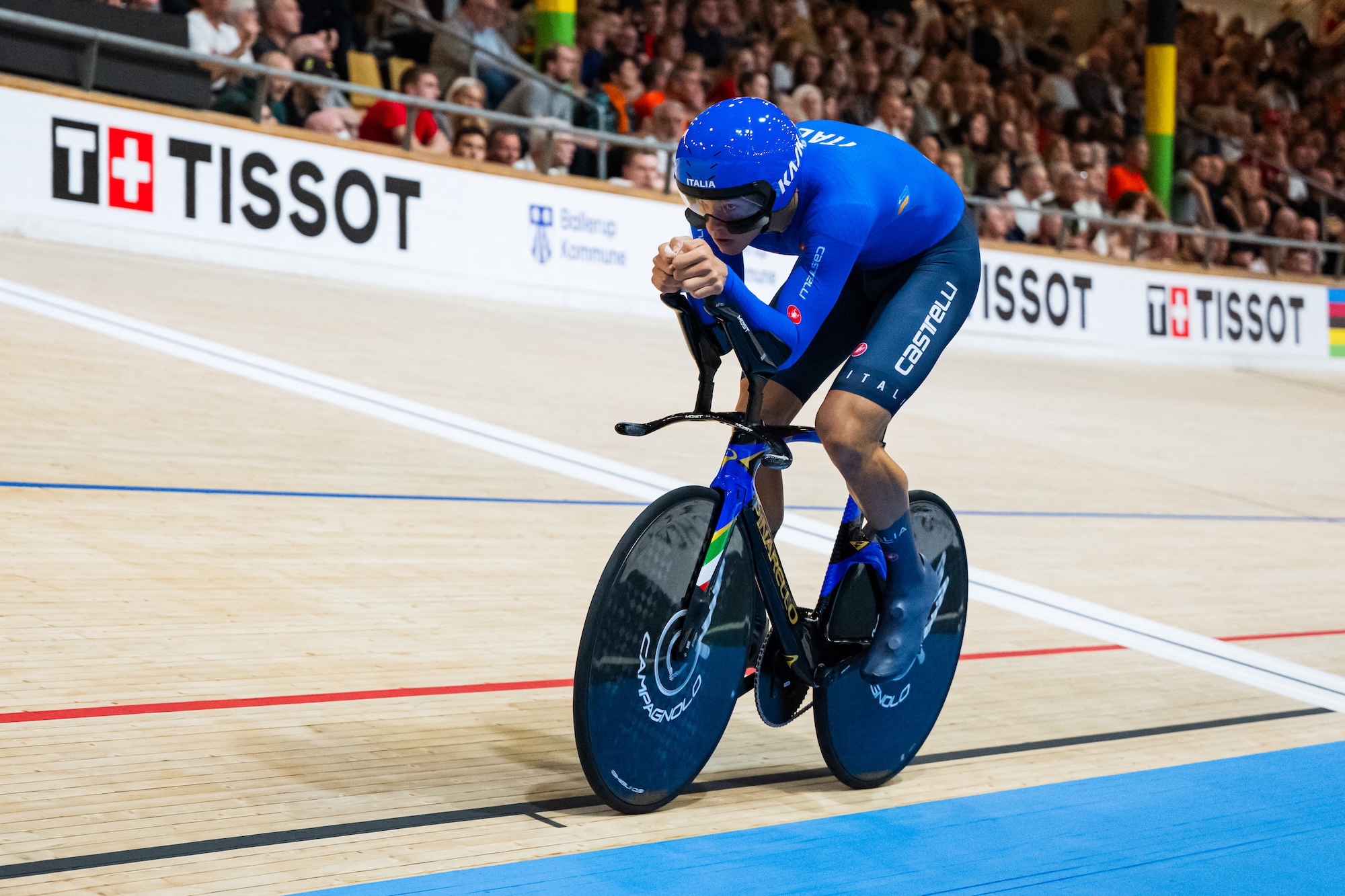 Italy&rsquo;s Jonathan Milan competes during the men&rsquo;s individual pursuit gold medal race of the UCI Track Cycling World Championships in Ballerup, Denmark, on October 18, 2024. (     ) (Photo by JONATHAN NACKSTRAND / AFP)