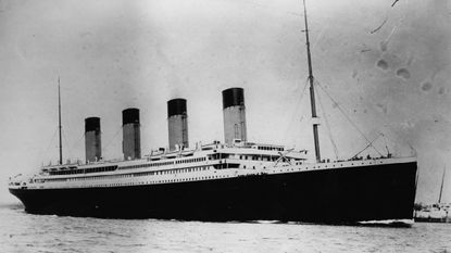 151123-titanic.jpg