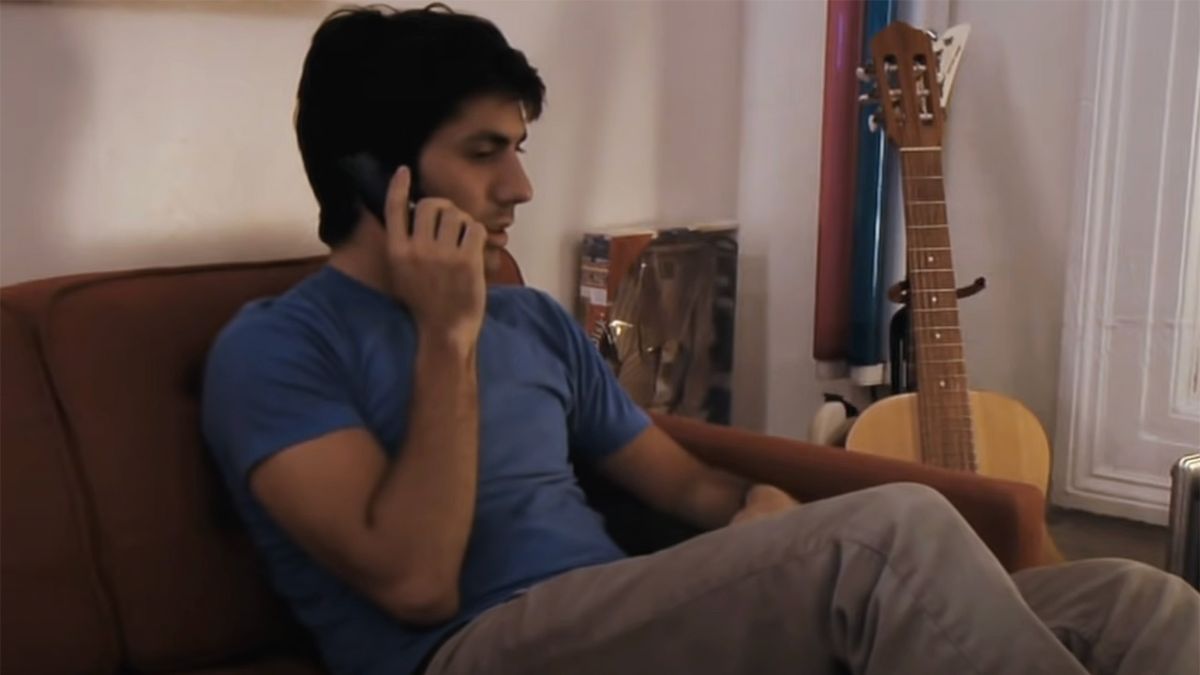 a still from the trailer of catfish in 2010