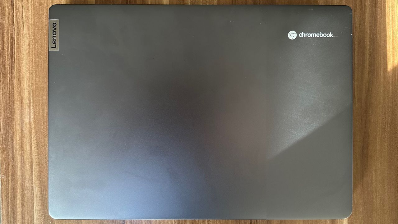 The top of the Lenovo 5i Chromebook (16-inch)