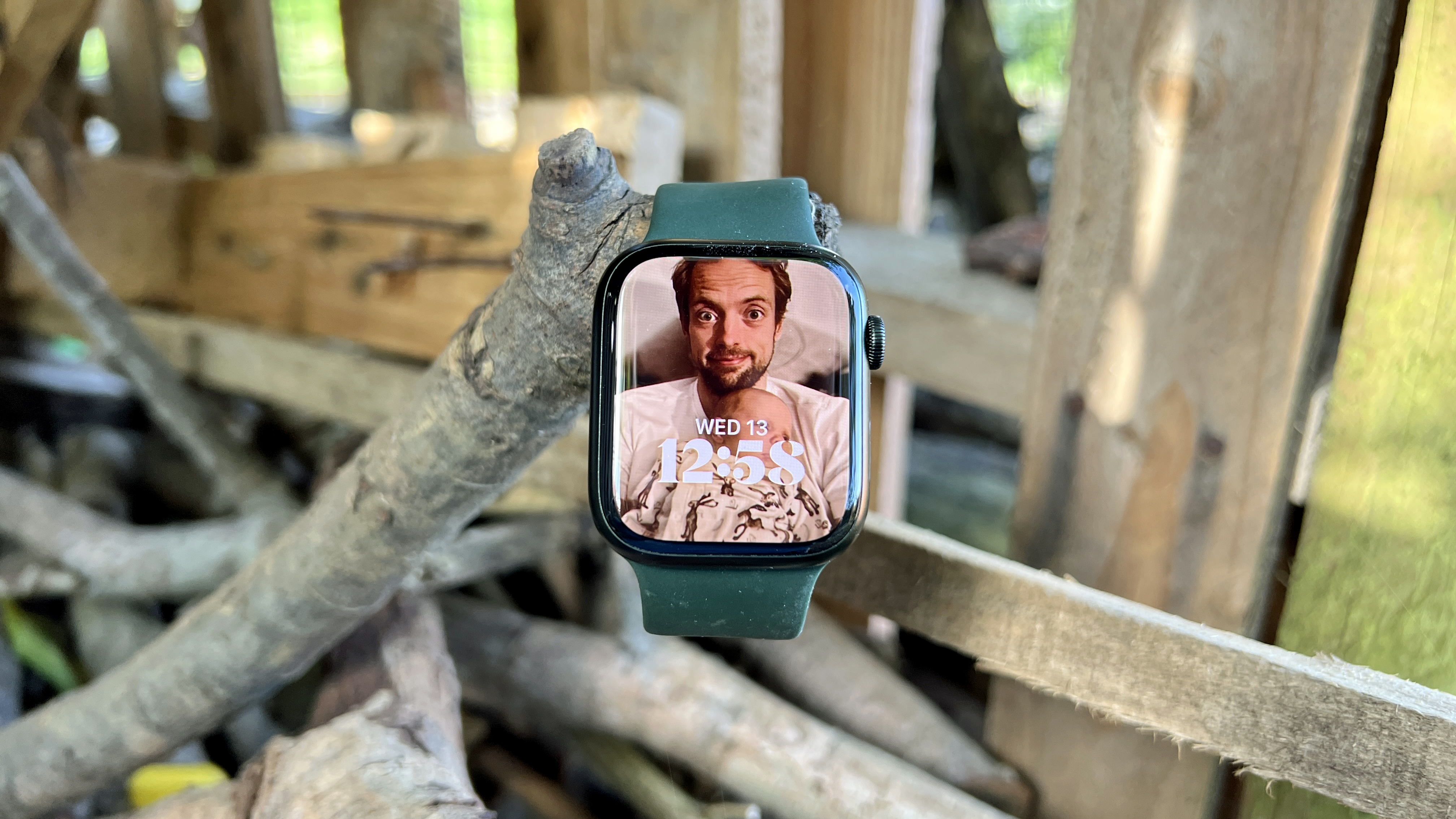 Apple Watch 7 in outdoor test