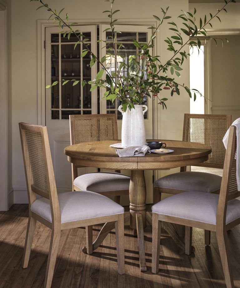 Do I need a kitchen table? Designers weigh in Homes & Gardens