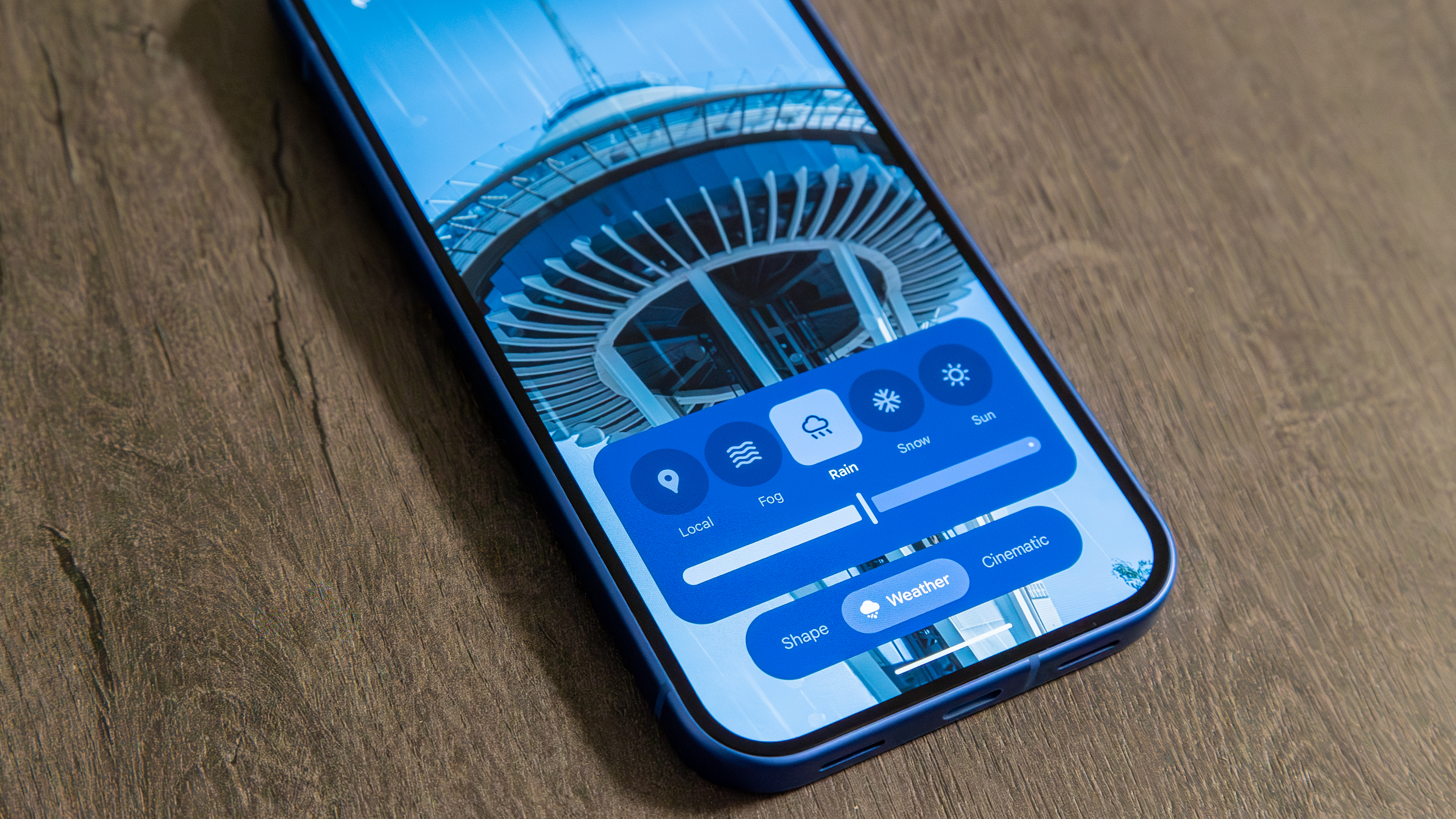 Wallpaper effects on the Pixel 10