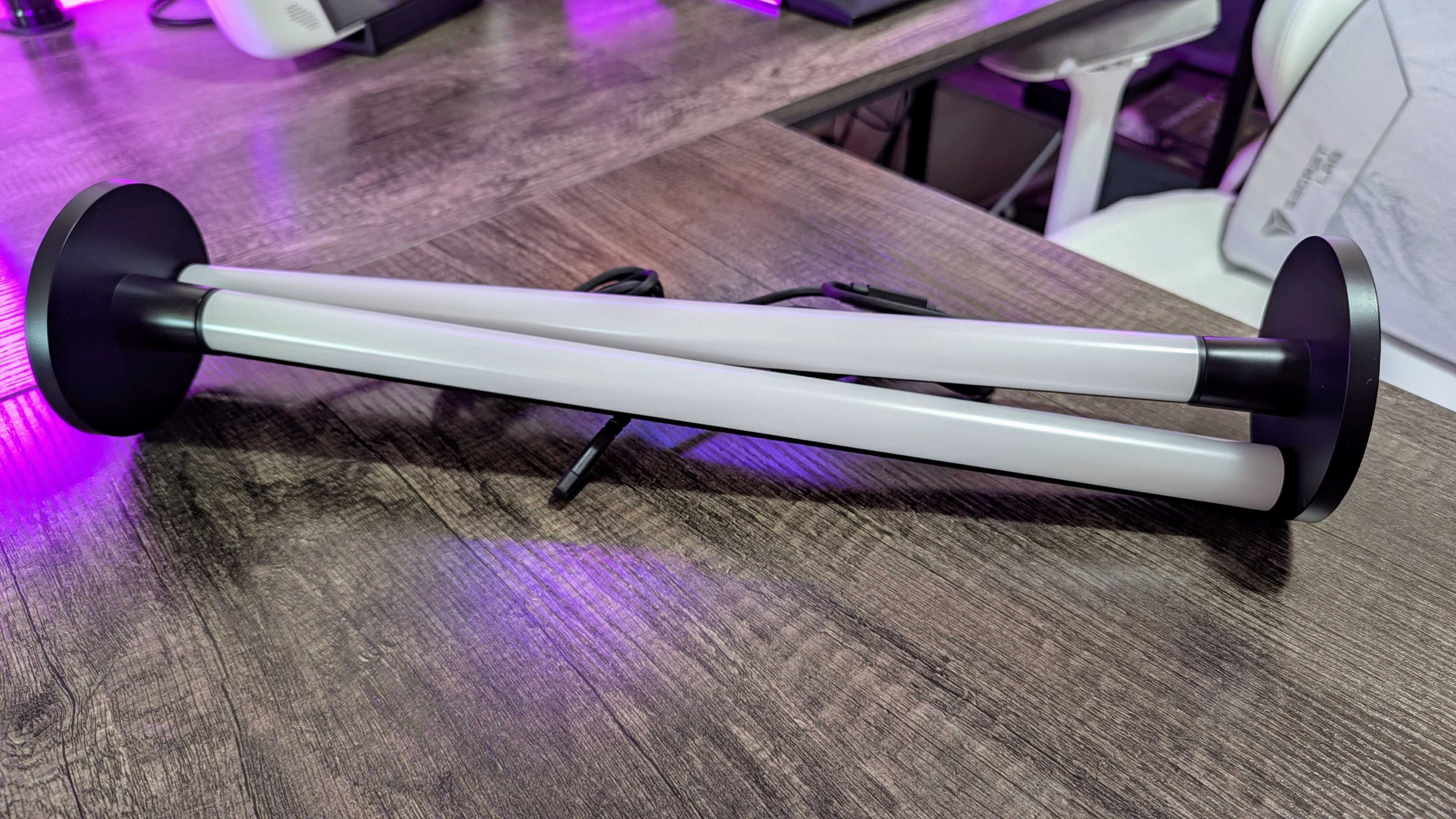 Image of the Razer Aether Standing Light Bars.