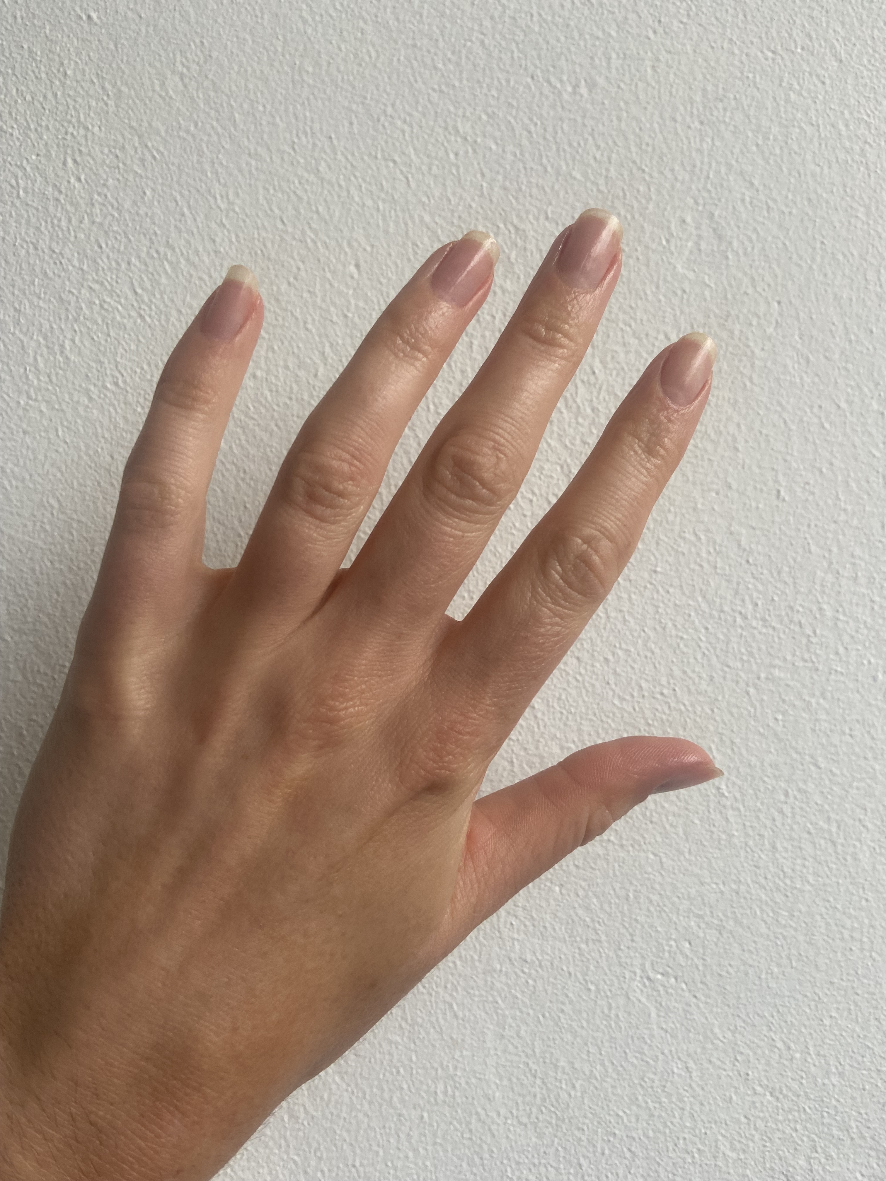 Eleanor's nails after using manucurist keratine nail serum