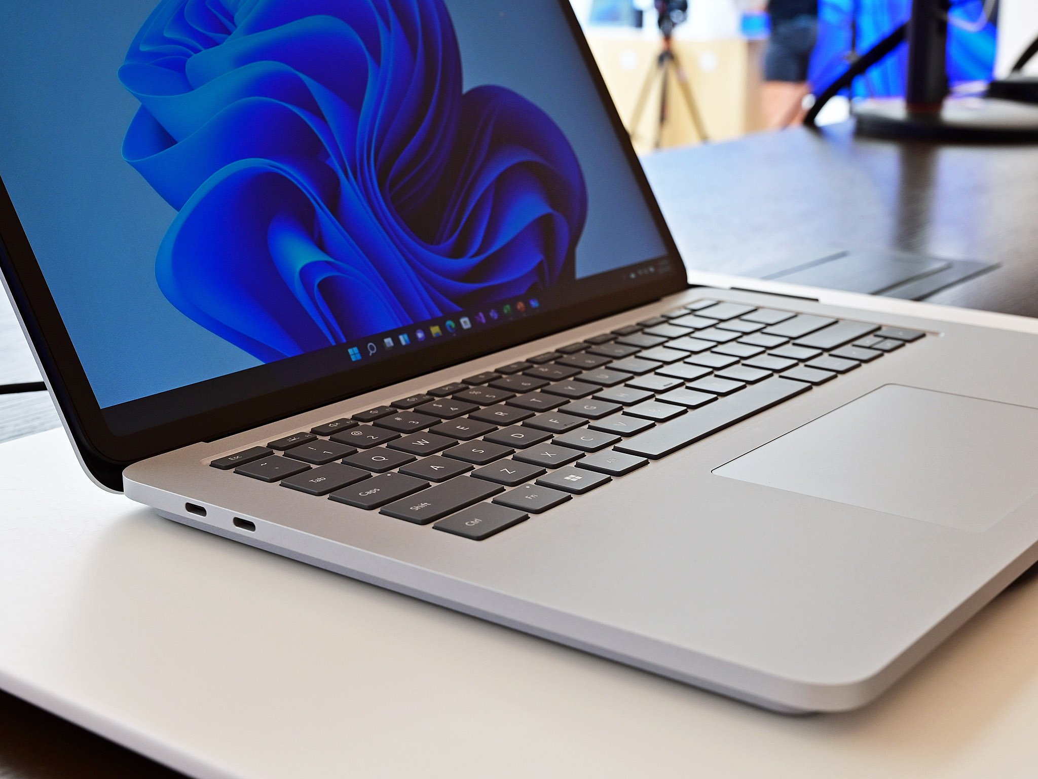 Surface laptop studio 2 i7. Microsoft surface Laptop Studio 14,4. Ноутбук флагман. Surface Laptop Studio. Ноутбуки ф плюс.