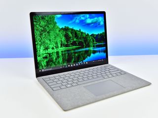 HP Spectre 13t vs. Microsoft Surface Laptop