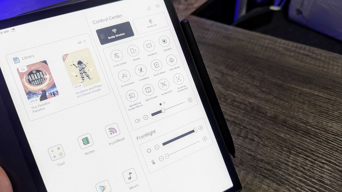 Image of the BOOX Note Air4 C E-Ink tablet.