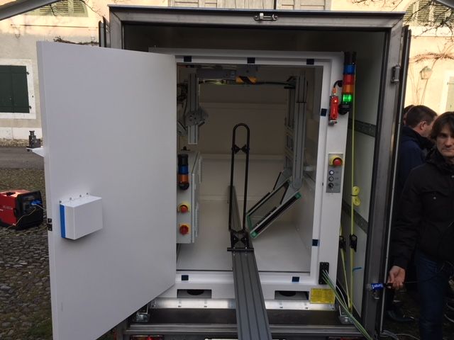 The UCI's new X-ray cabinet