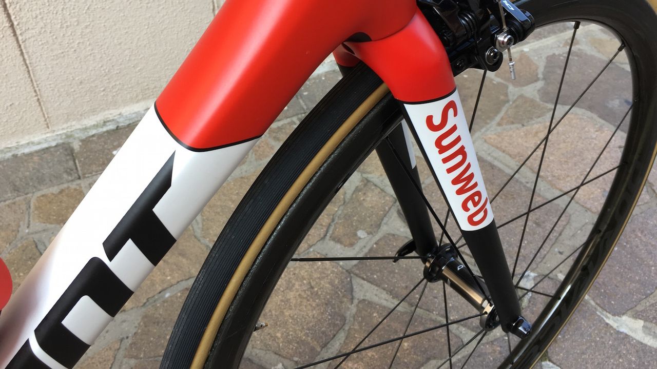 Dumoulin is also running a Shimano Dura-Ace 9100 series wheelset