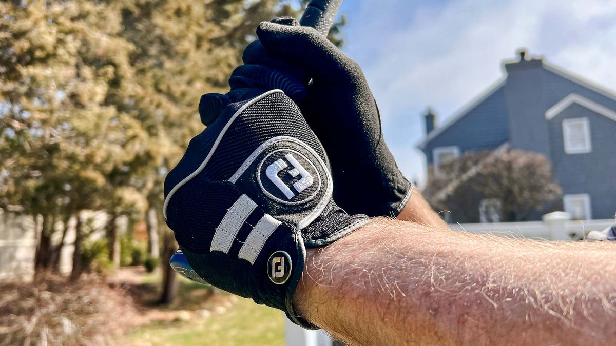 Best golf gloves: