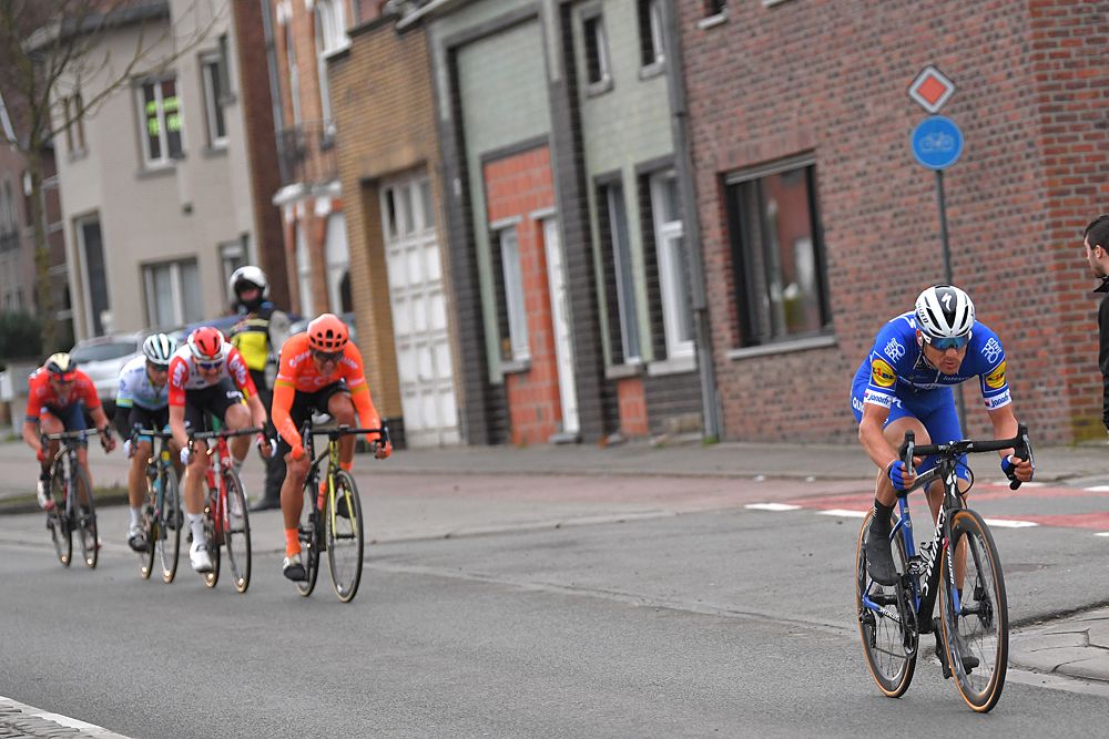 Zdenek Stybar (Deceuninck-QuickStep) attacks at Omloop Het Nieuwsblad