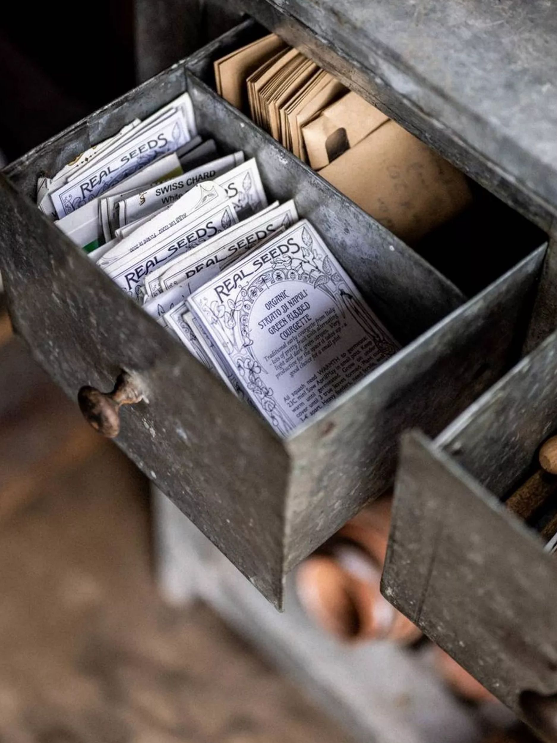 close ups of a potting table