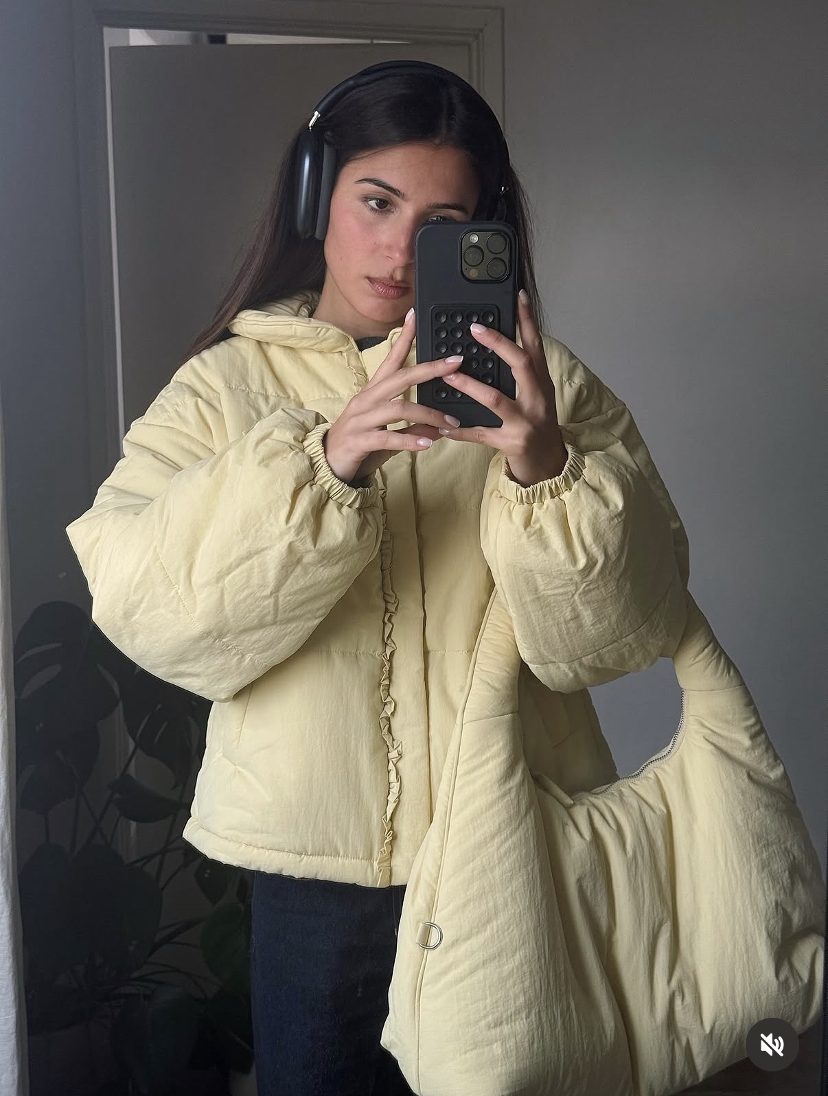 Tamara Mori wears the spring 2026 color trend