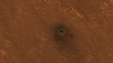 Mars InSight Spotted by MRO's HiRISE