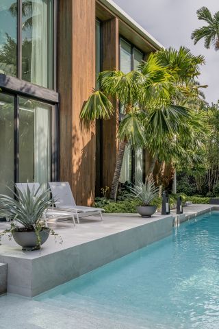 Miami home and pool