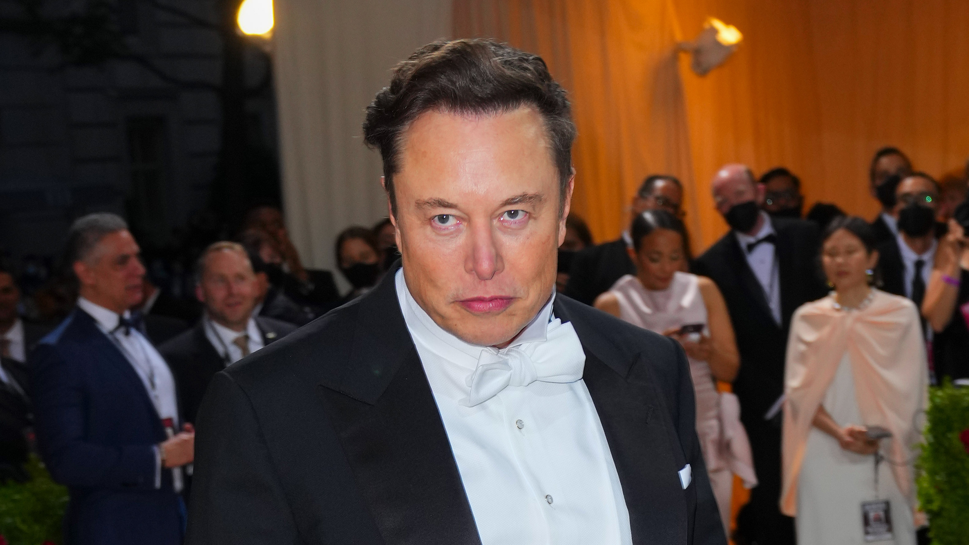 Elon Musk en la Met Gala 2022