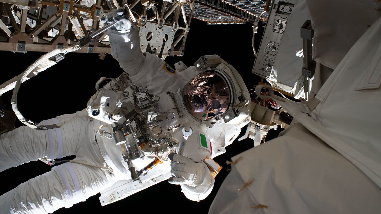 expedition 61 spacewalks gallery