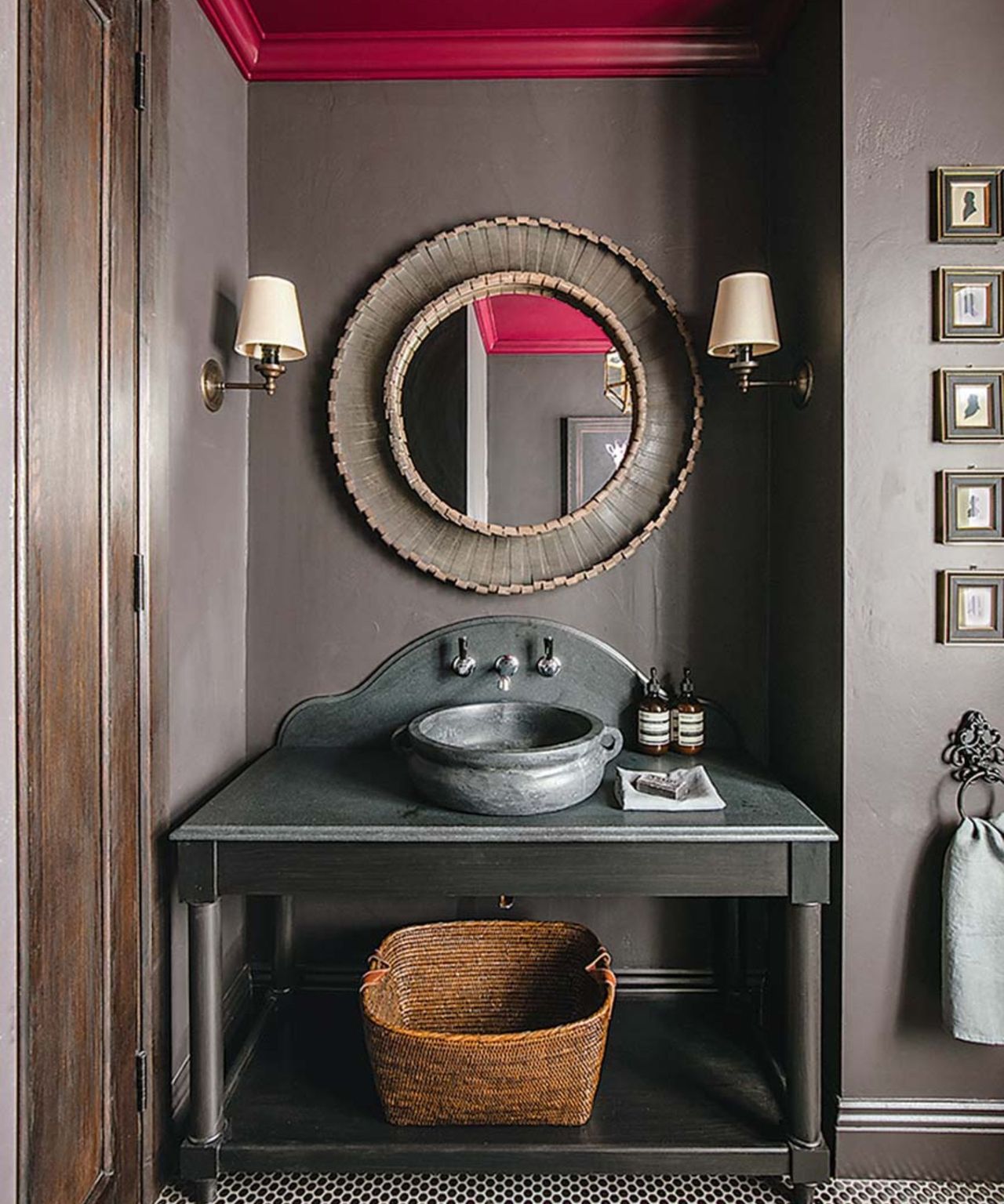Bathroom vanity mirror ideas: 10 practically perfect looks | Homes and ...