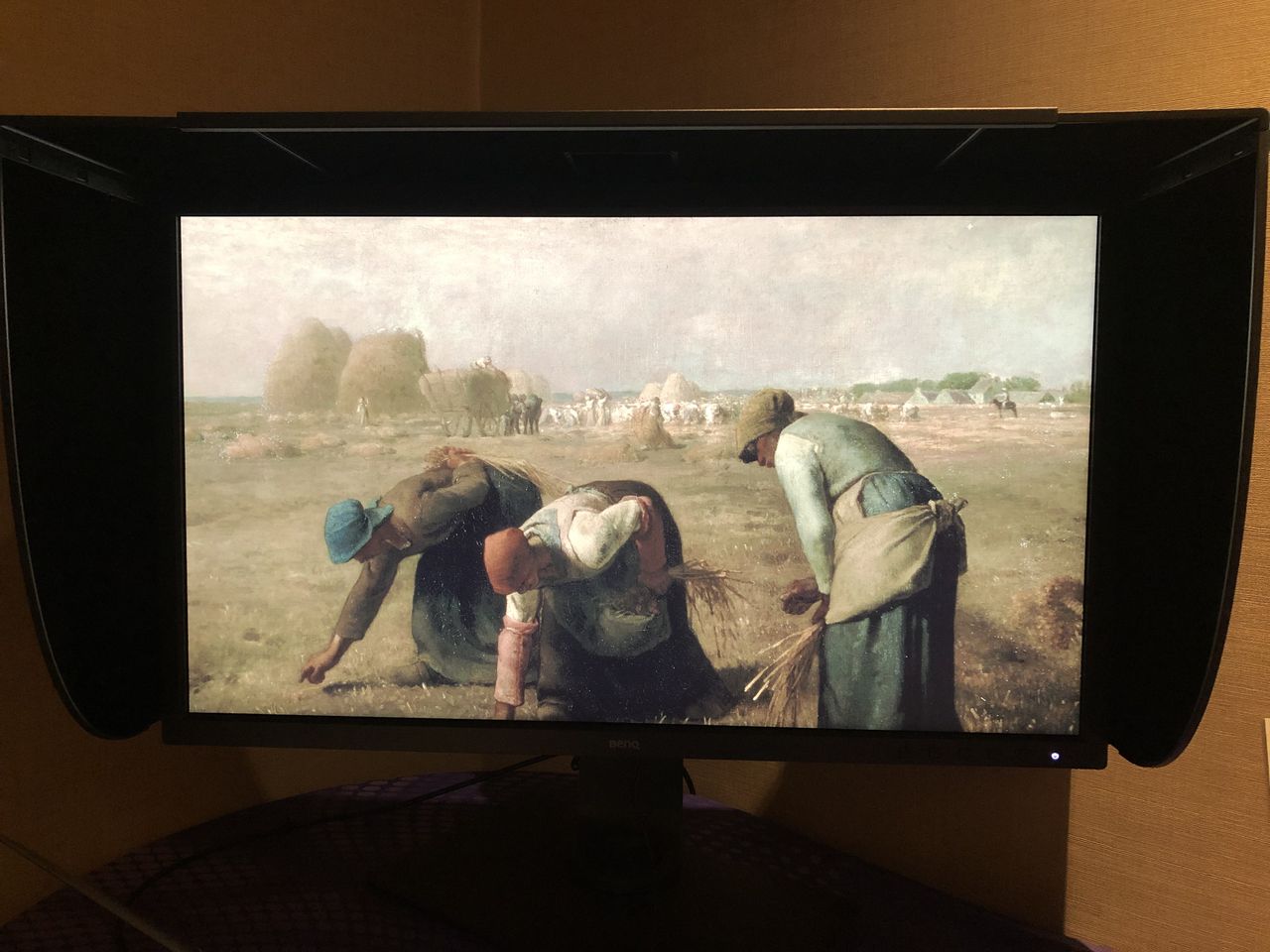 "The Gleaners" in Paper Color Sync mode