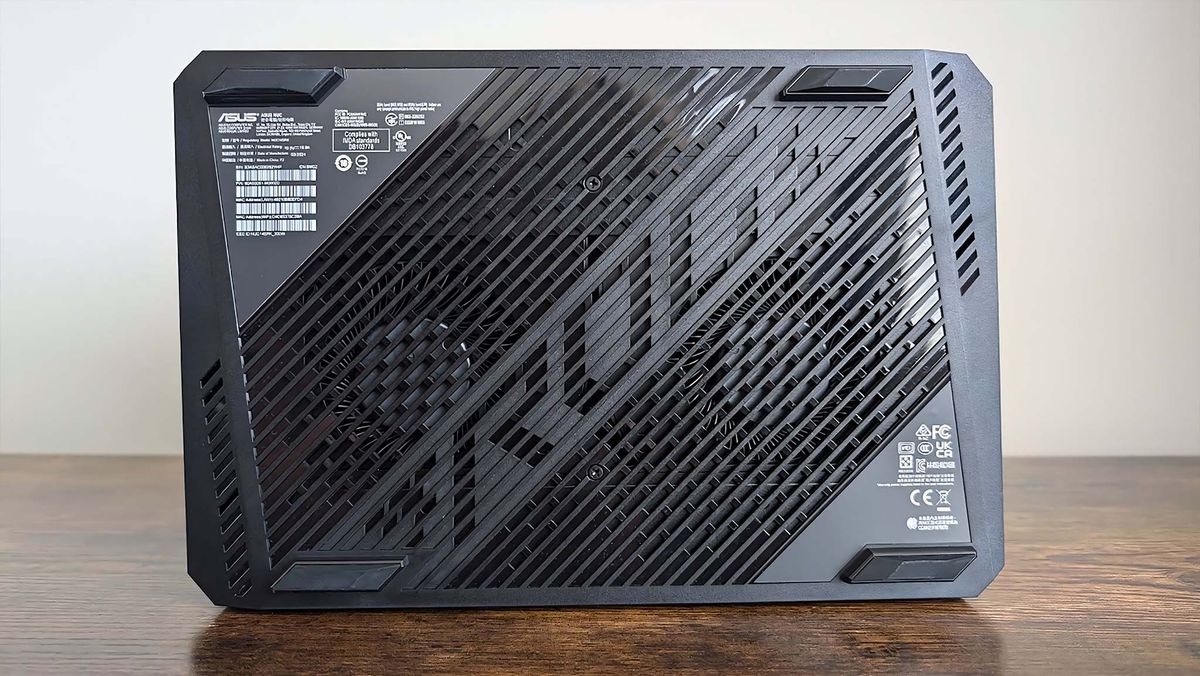 ASUS ROG NUC 970 Gaming Mini PC underside.