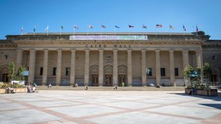 Caird Hall in the City Square, Dundee (credit: VisitScotland/ Kenny Lam)