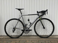 Take a closer look at the Cannondale bike here
