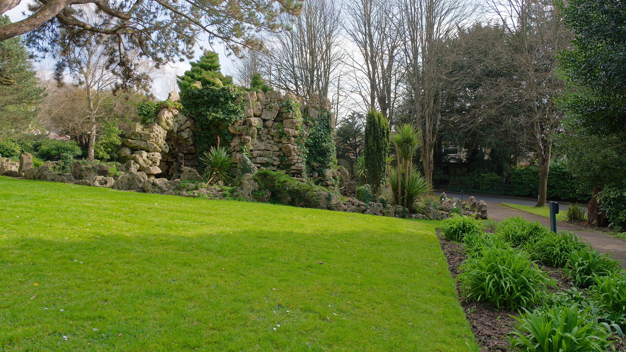 Tidy front lawn