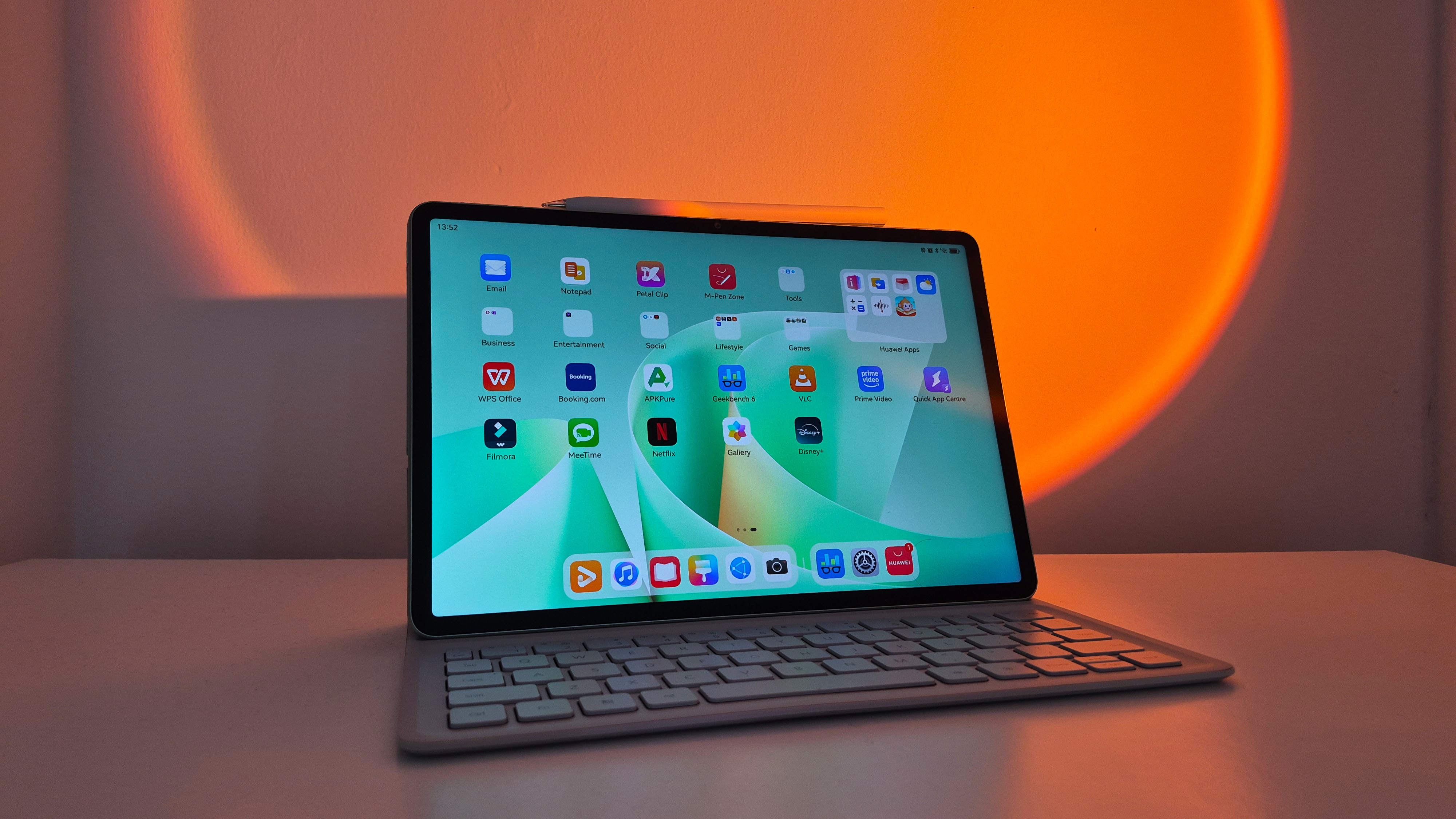 The Huawei MatePad 11.5 S on a desk