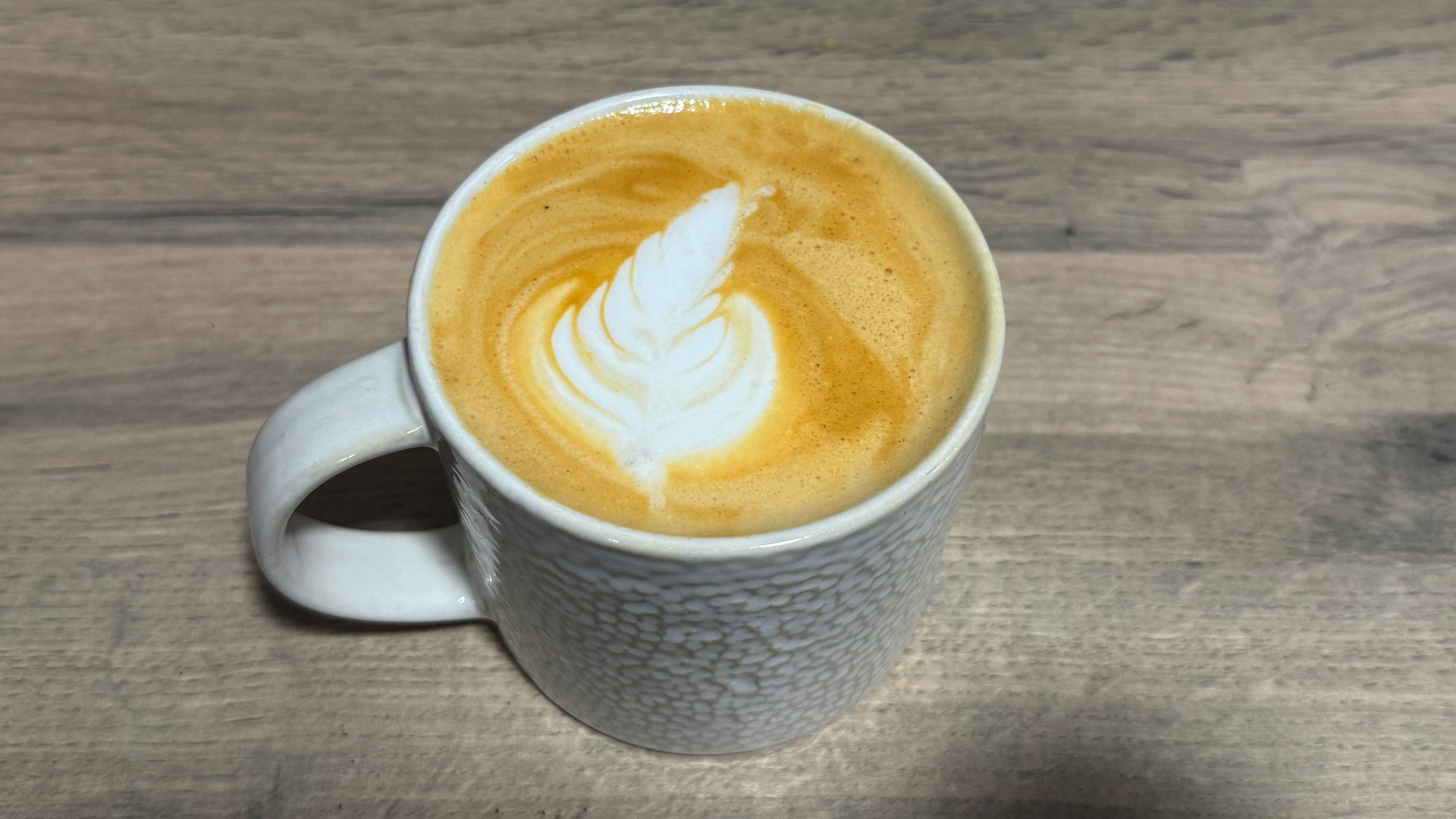 a picture of espresso latte made on the casabrews 5418pro espresso machine