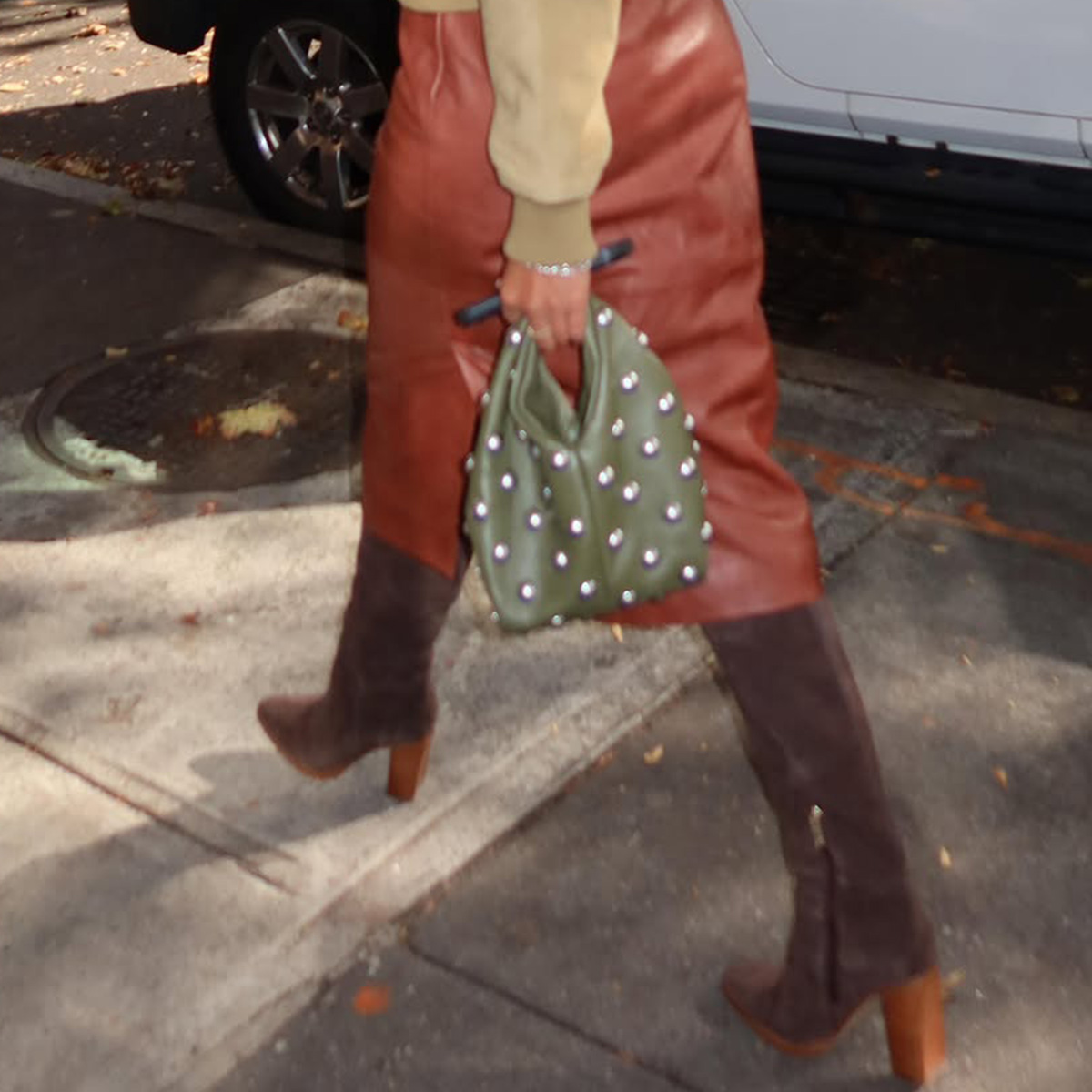 sierra mayhew wearing suede boots