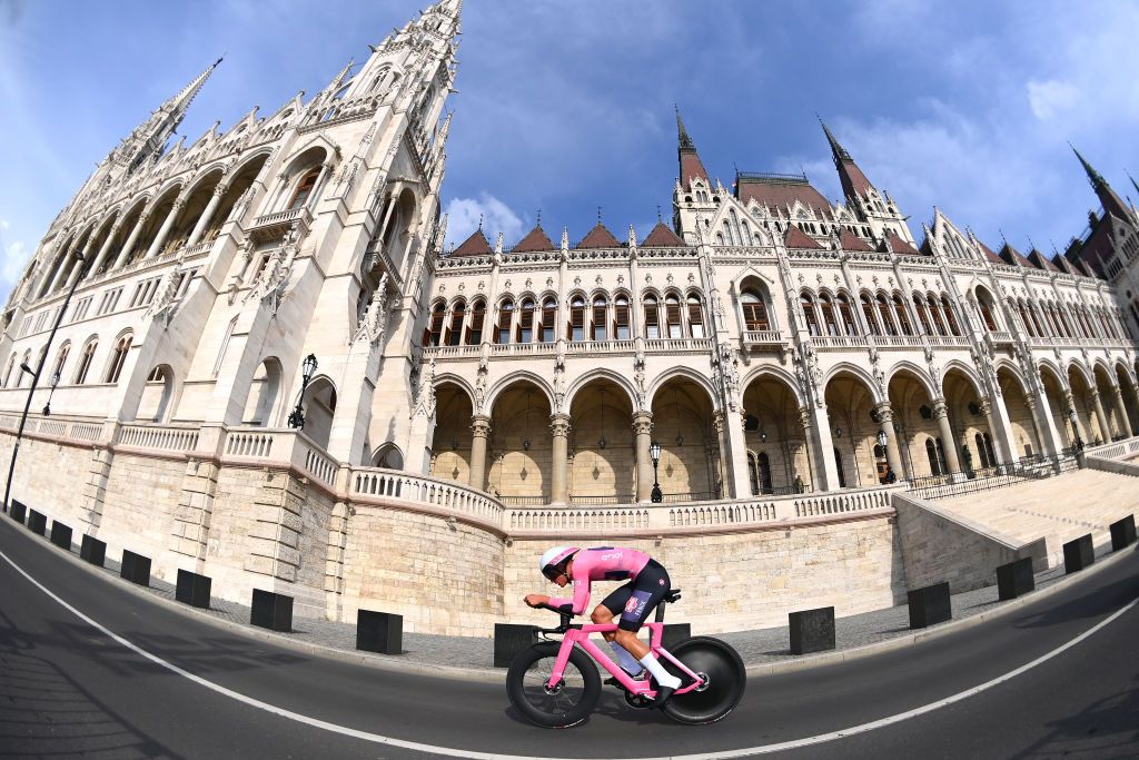 BUDAPEST HUNGARY MAY 07 Mathieu Van Der Poel of Netherlands and Team Alpecin Fenix pink leader jersey sprints during the 105th Giro dItalia 2022 Stage 2 a 92km individual time trial stage from Budapest to Budapest ITT Giro WorldTour on May 07 2022 in Budapest Hungary Photo by Tim de WaeleGetty Images