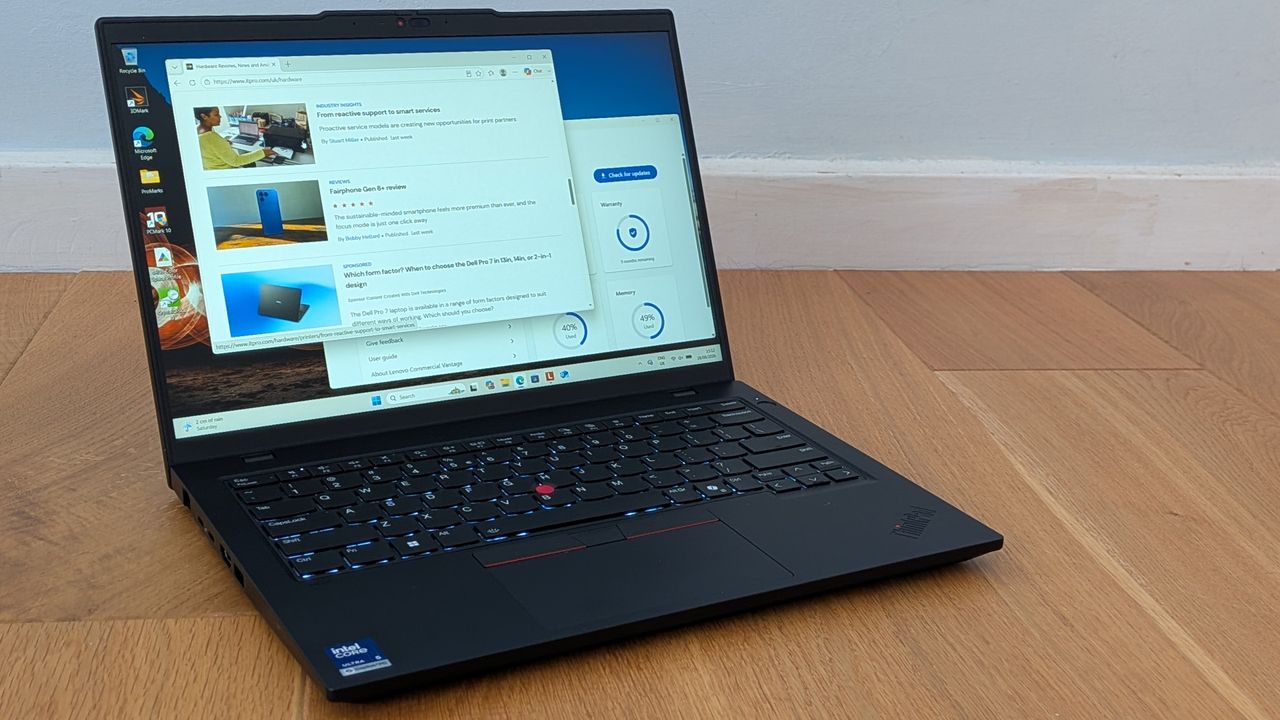 The ThinkPad L14 Gen 7 on a desk
