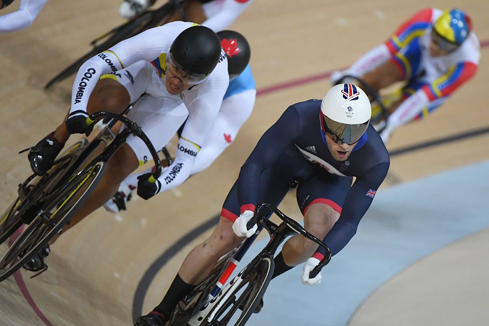 The men's keirin heat