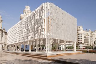 Agora installed in the city hall plaza in Valencia for World Design Capital 2022
